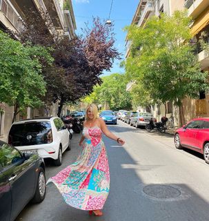 Nancy Paradeisanou feet photo thumbnail