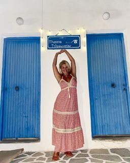 Nancy Paradeisanou feet photo thumbnail