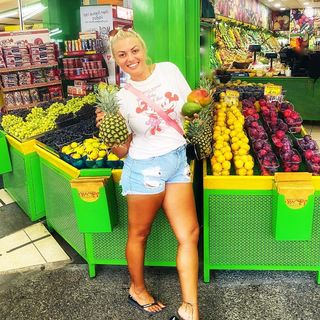 Nancy Paradeisanou feet photo thumbnail