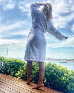 Nancy Paradeisanou feet photo thumbnail