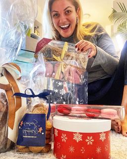 Nancy Paradeisanou feet photo thumbnail