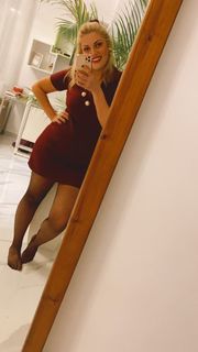 Nancy Paradeisanou feet photo thumbnail