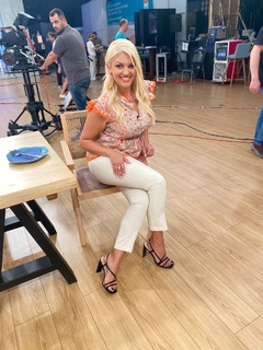 Nancy Paradeisanou feet photo thumbnail