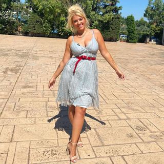 Nancy Paradeisanou feet photo thumbnail