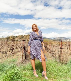 Nancy Paradeisanou feet photo thumbnail