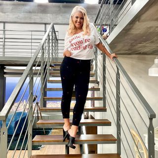 Nancy Paradeisanou feet photo thumbnail