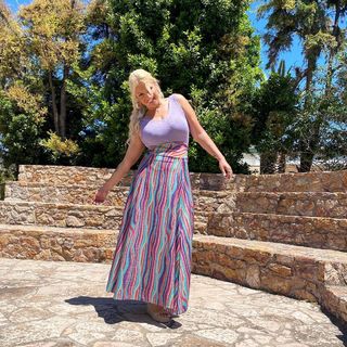 Nancy Paradeisanou feet photo thumbnail