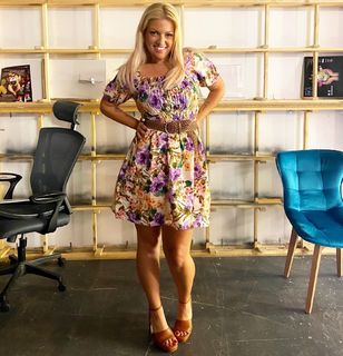 Nancy Paradeisanou feet photo thumbnail