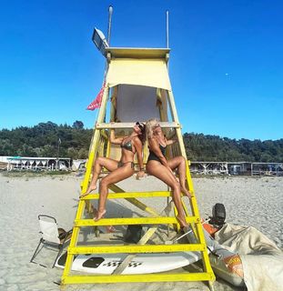 Nancy Paradeisanou feet photo thumbnail