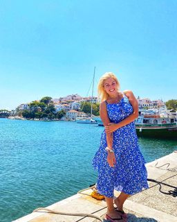 Nancy Paradeisanou feet photo thumbnail