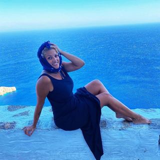 Nancy Paradeisanou feet photo thumbnail