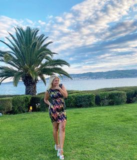 Nancy Paradeisanou feet photo thumbnail