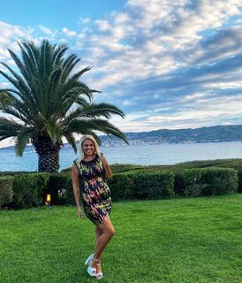 Nancy Paradeisanou feet photo thumbnail