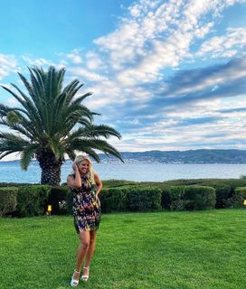 Nancy Paradeisanou feet photo thumbnail