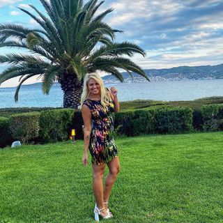 Nancy Paradeisanou feet photo thumbnail