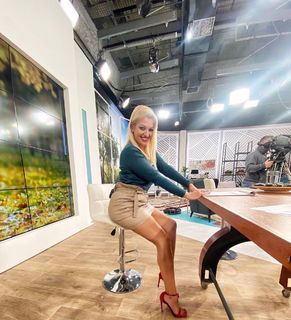 Nancy Paradeisanou feet photo thumbnail