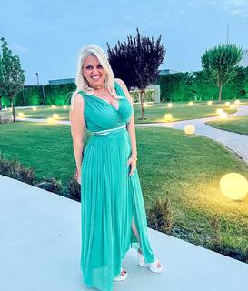 Nancy Paradeisanou feet photo thumbnail