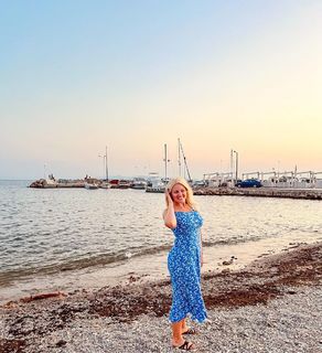 Nancy Paradeisanou feet photo thumbnail