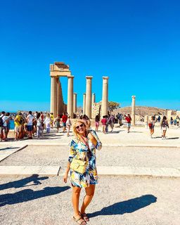 Nancy Paradeisanou feet photo thumbnail