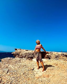 Nancy Paradeisanou feet photo thumbnail