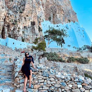 Nancy Paradeisanou feet photo thumbnail