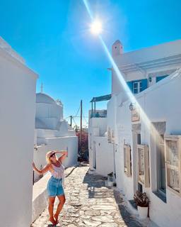 Nancy Paradeisanou feet photo thumbnail