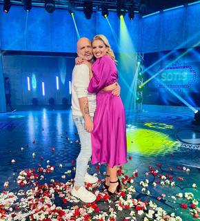 Nancy Paradeisanou feet photo thumbnail