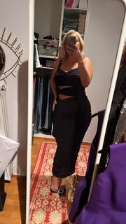 Nancy Paradeisanou feet photo thumbnail