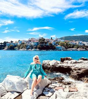 Nancy Paradeisanou feet photo thumbnail