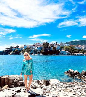 Nancy Paradeisanou feet photo thumbnail