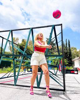 Nancy Paradeisanou feet photo thumbnail