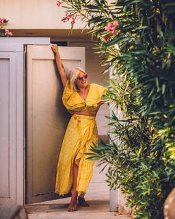 Nancy Paradeisanou feet photo thumbnail