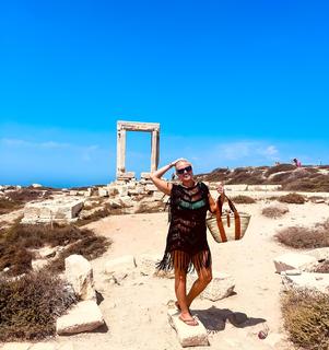 Nancy Paradeisanou feet photo thumbnail