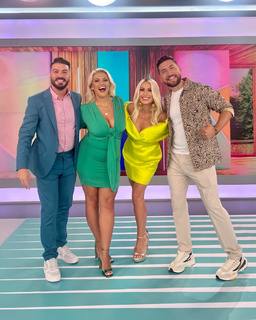 Nancy Paradeisanou feet photo thumbnail