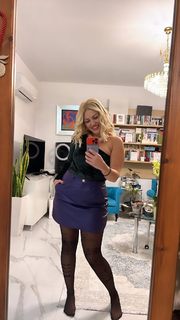 Nancy Paradeisanou feet photo thumbnail