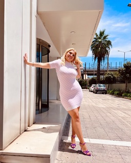 Nancy Paradeisanou feet photo thumbnail