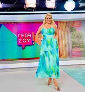 Nancy Paradeisanou feet photo thumbnail