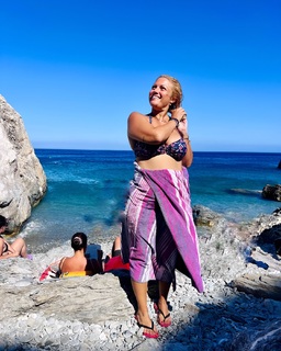 Nancy Paradeisanou feet photo thumbnail