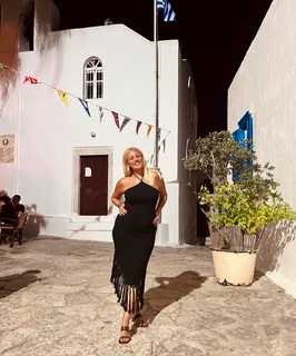 Nancy Paradeisanou feet photo thumbnail