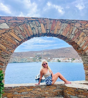 Nancy Paradeisanou feet photo thumbnail