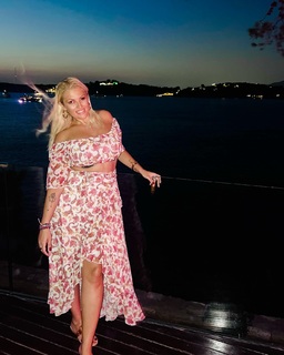 Nancy Paradeisanou feet photo thumbnail