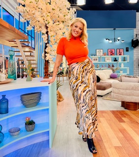 Nancy Paradeisanou feet photo thumbnail