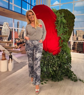 Nancy Paradeisanou feet photo thumbnail