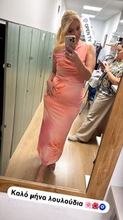 Nancy Paradeisanou feet photo thumbnail