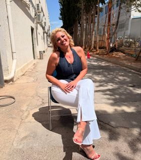 Nancy Paradeisanou feet photo thumbnail