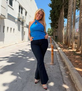 Nancy Paradeisanou feet photo thumbnail