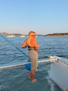 Nancy Paradeisanou feet photo thumbnail