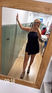 Nancy Paradeisanou feet photo thumbnail