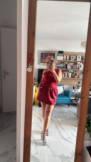 Nancy Paradeisanou feet photo thumbnail