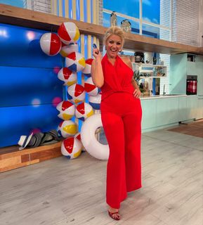 Nancy Paradeisanou feet photo thumbnail